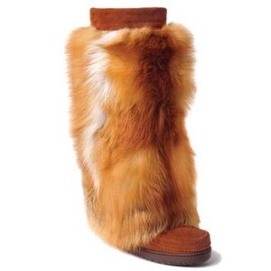 ISO/WTB RED FOX FUR MANTOBA MUKLUKS SIZE 9